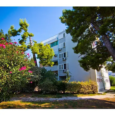 Apartment Sandy Beach *